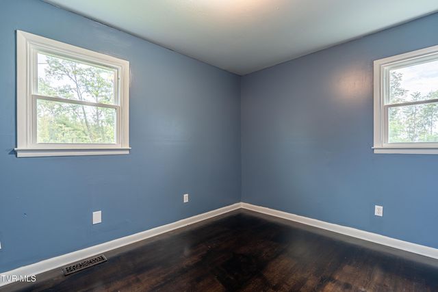 250 Crescent Drive, Bristol, VA 24201