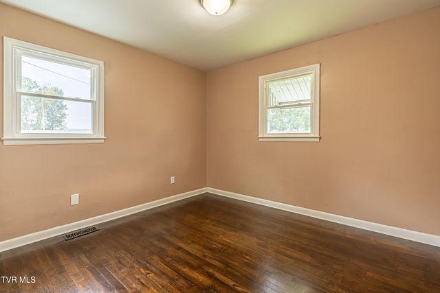 250 Crescent Drive, Bristol, VA 24201