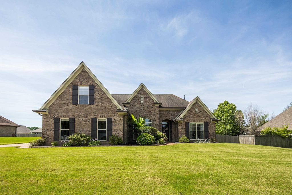 495 BLACK ANKLE DR, Oakland, TN 38060