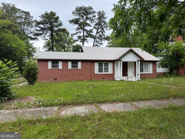 225 W Jessamine Street, Fitzgerald, GA 31750