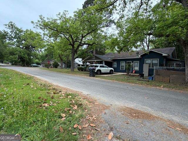 225 W Jessamine Street, Fitzgerald, GA 31750
