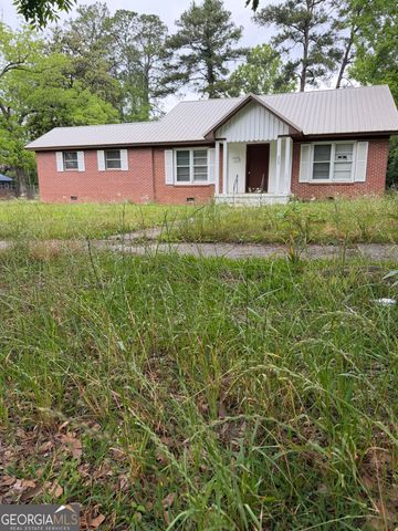 225 W Jessamine Street, Fitzgerald, GA 31750