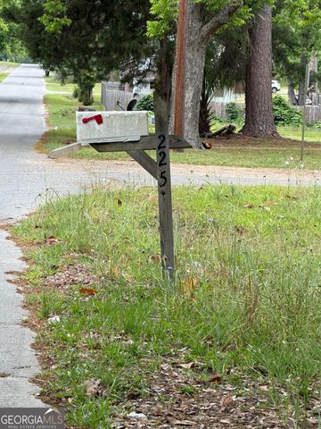 225 W Jessamine Street, Fitzgerald, GA 31750