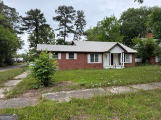 225 W Jessamine Street, Fitzgerald, GA 31750