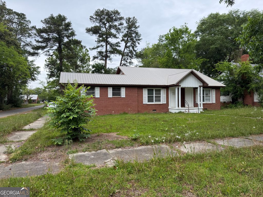 225 W Jessamine Street, Fitzgerald, GA 31750