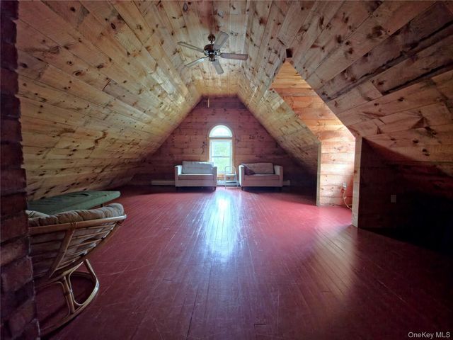 143 Starbarrack Road, Red Hook, NY 12571