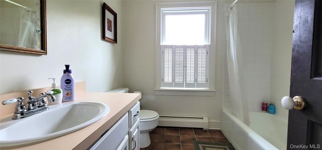 143 Starbarrack Road, Red Hook, NY 12571