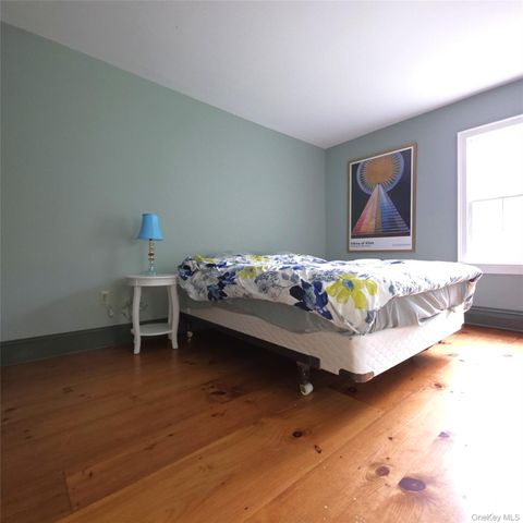 143 Starbarrack Road, Red Hook, NY 12571