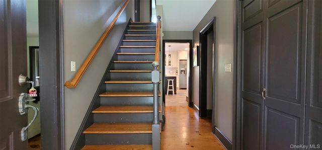 143 Starbarrack Road, Red Hook, NY 12571