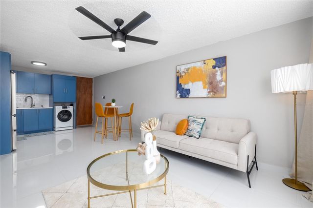 4123 AVE ISLA VERDE, Carolina, PR 00979