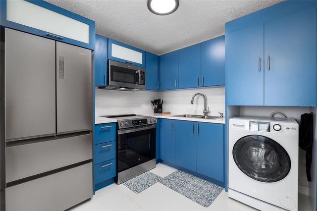 4123 AVE ISLA VERDE, Carolina, PR 00979