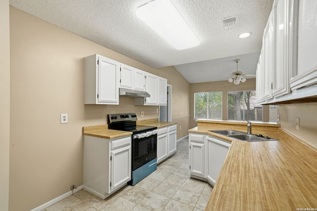 16330 Elk Hollow, San Antonio, TX 78247