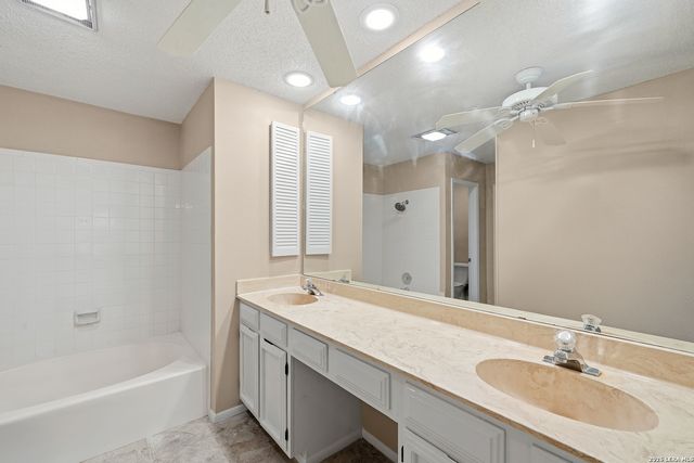 16330 Elk Hollow, San Antonio, TX 78247