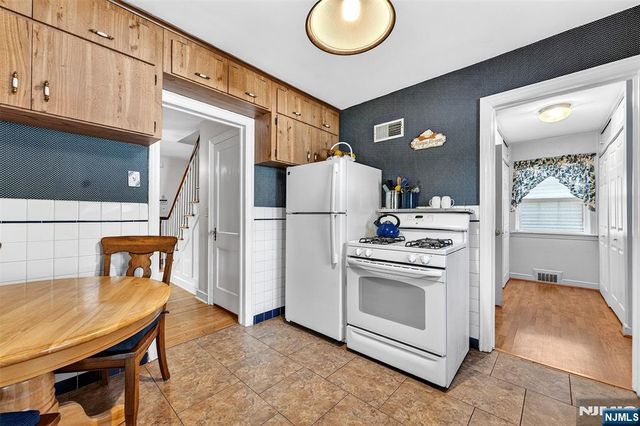 68 Ilford Avenue, North Arlington, NJ 07031