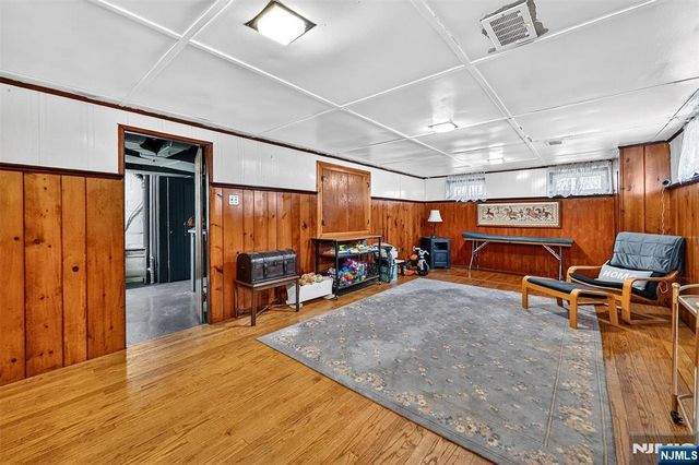 68 Ilford Avenue, North Arlington, NJ 07031