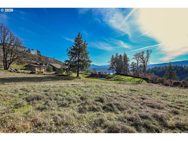 1170 Sw THORNTON Dr, White Salmon, WA 98672