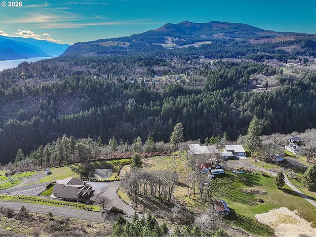 1170 Sw THORNTON Dr, White Salmon, WA 98672