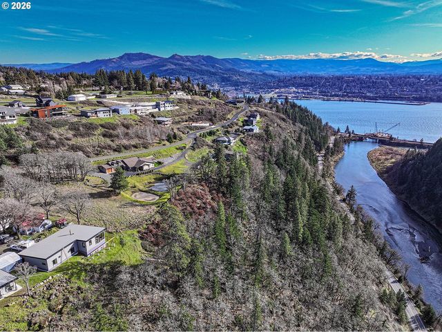 1170 Sw THORNTON Dr, White Salmon, WA 98672