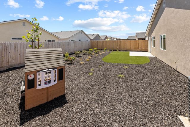 30611 Marigold Road, Visalia, CA 93291