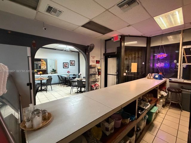 4700 NW 7th St unit 12-13, Miami, FL 33126