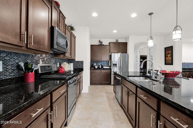 7438 W NOBLE PRAIRIE Way, Florence, AZ 85132