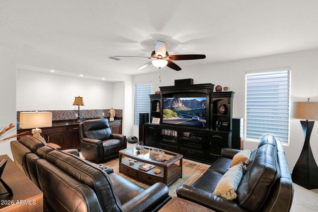 7438 W NOBLE PRAIRIE Way, Florence, AZ 85132