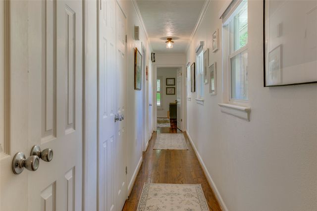 2627 W 10th Street, Dallas, TX 75211
