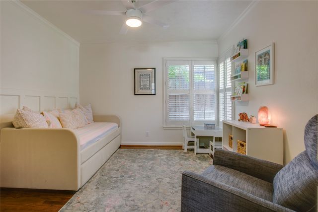 2627 W 10th Street, Dallas, TX 75211
