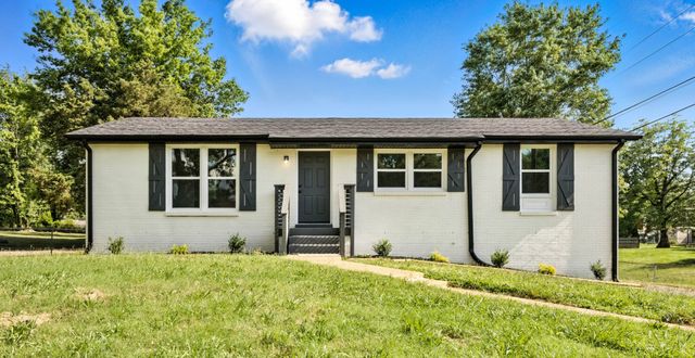 404 Lisle Dr, Clarksville, TN 37042