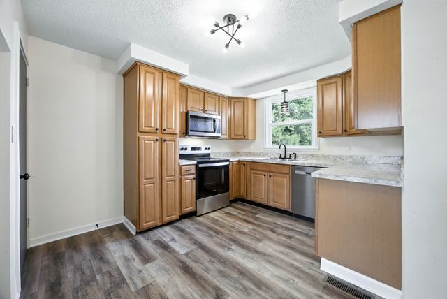404 Lisle Dr, Clarksville, TN 37042