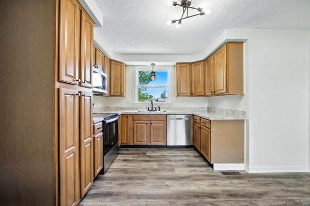 404 Lisle Dr, Clarksville, TN 37042