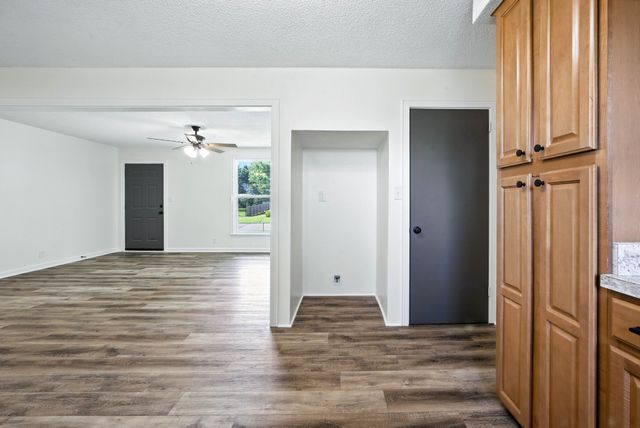 404 Lisle Dr, Clarksville, TN 37042