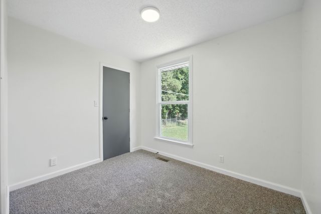 404 Lisle Dr, Clarksville, TN 37042