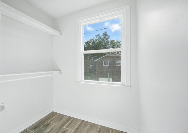404 Lisle Dr, Clarksville, TN 37042
