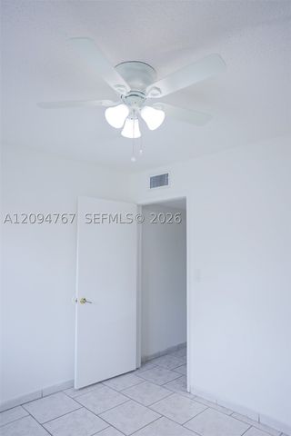 445 W Park Dr 102-4, Miami, FL 33172