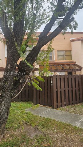 445 W Park Dr 102-4, Miami, FL 33172
