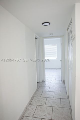 445 W Park Dr 102-4, Miami, FL 33172