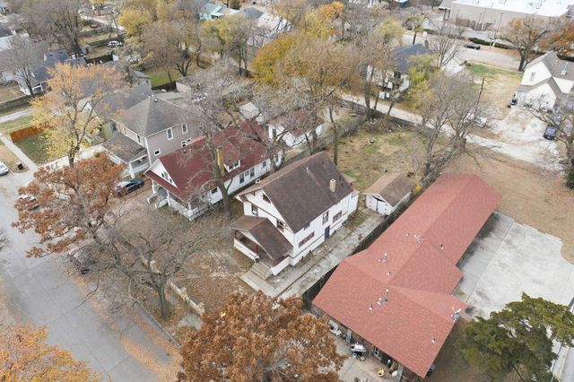 1351 N Wellington Pl, Wichita, KS 67203