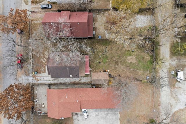 1351 N Wellington Pl, Wichita, KS 67203