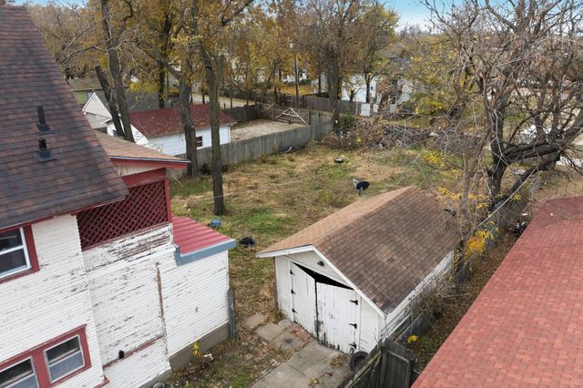 1351 N Wellington Pl, Wichita, KS 67203