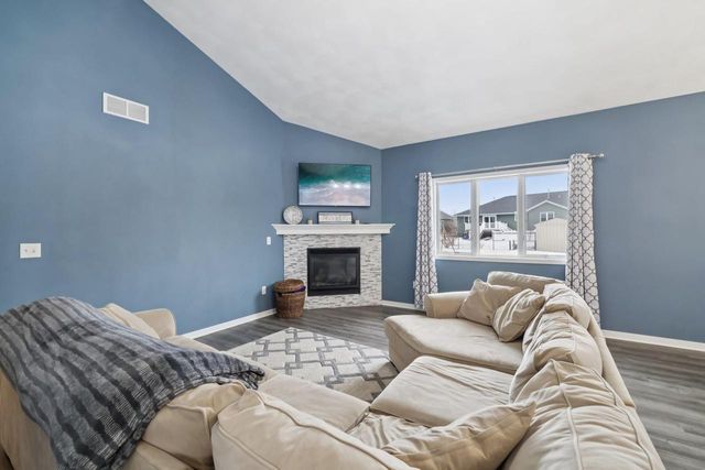 6 N Windmill Ridge Road, Evansville, WI 53536