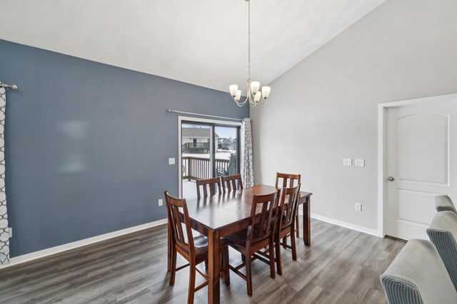 6 N Windmill Ridge Road, Evansville, WI 53536