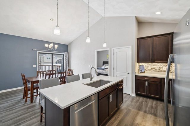 6 N Windmill Ridge Road, Evansville, WI 53536