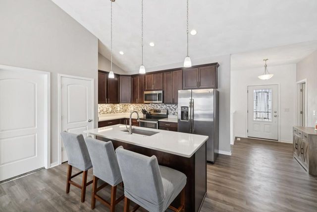 6 N Windmill Ridge Road, Evansville, WI 53536