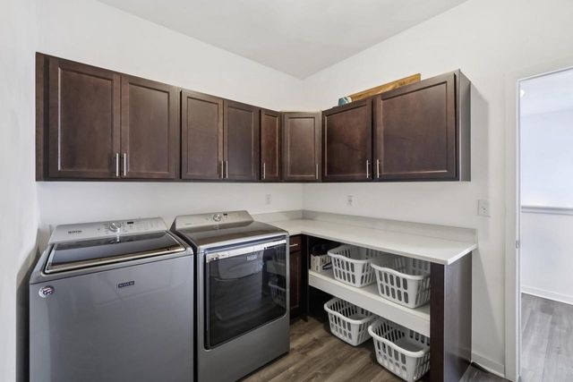 6 N Windmill Ridge Road, Evansville, WI 53536