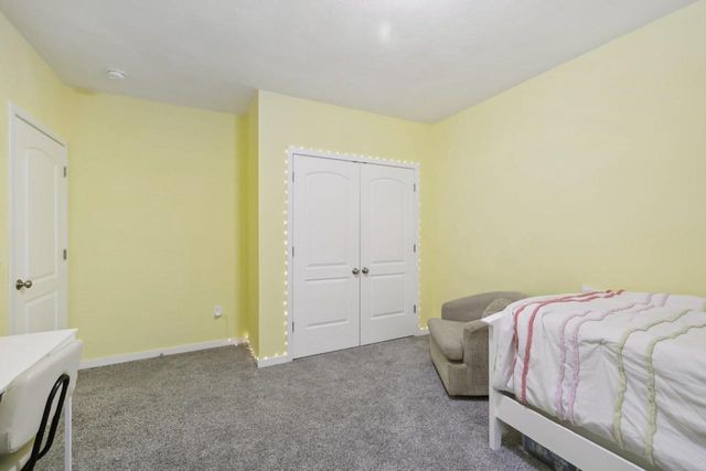 6 N Windmill Ridge Road, Evansville, WI 53536