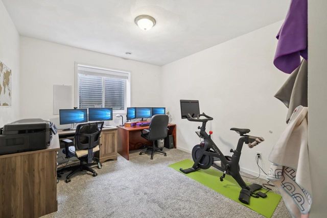 6 N Windmill Ridge Road, Evansville, WI 53536