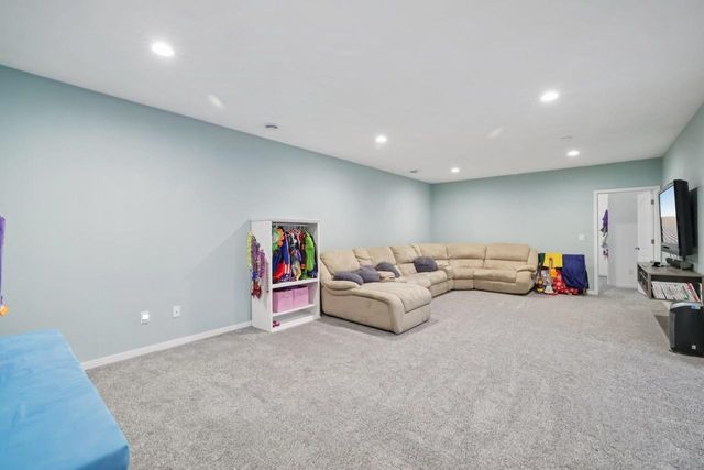 6 N Windmill Ridge Road, Evansville, WI 53536