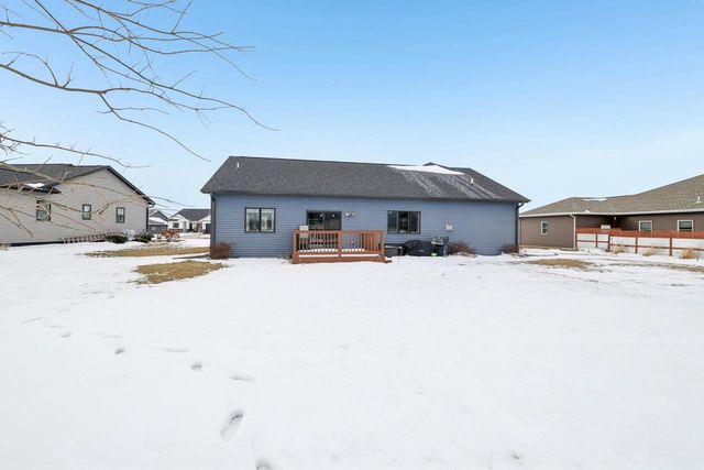 6 N Windmill Ridge Road, Evansville, WI 53536