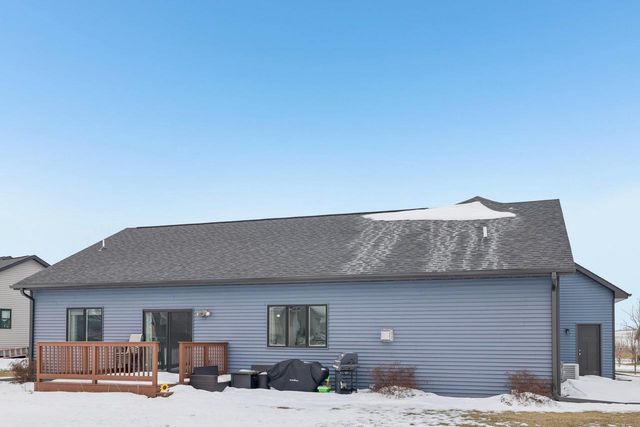 6 N Windmill Ridge Road, Evansville, WI 53536